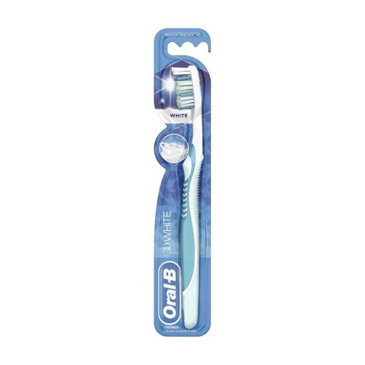 Oral-B® 3D White 40 Medium Manual toothbrush
