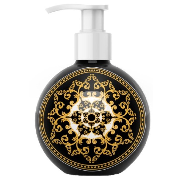 ICONIC CLASSICISM CLEANER