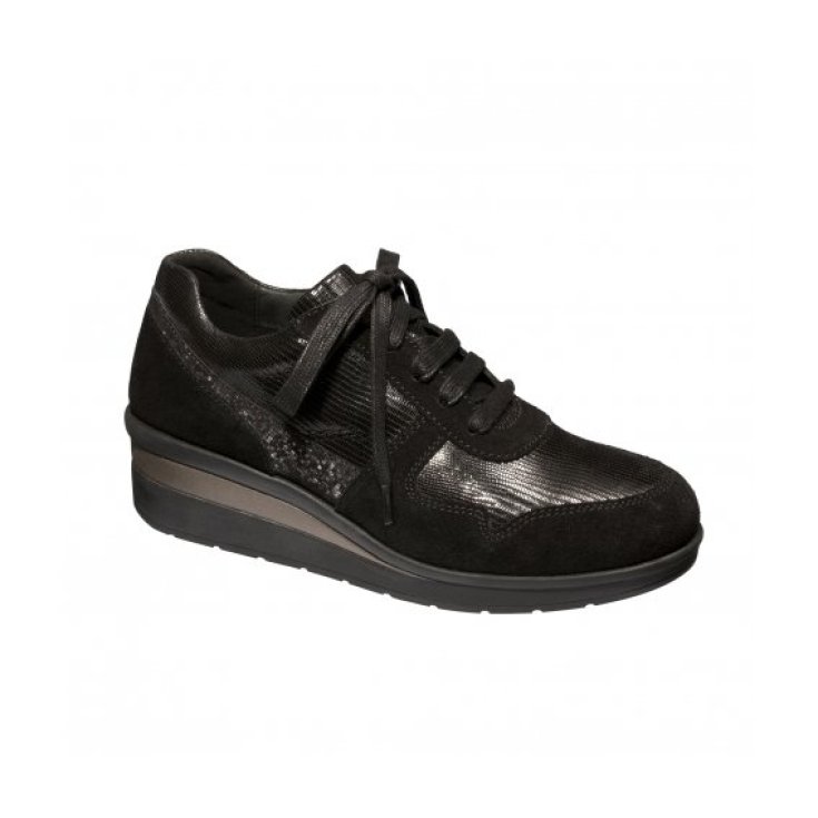 Lory Sholl's 1 Pair