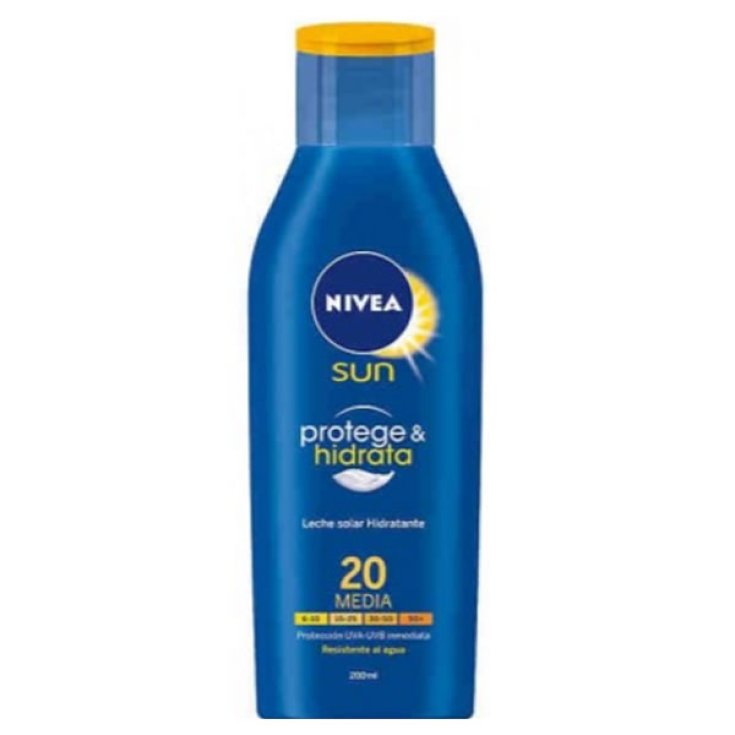 Nivea Sun Moisturizing Sun Milk Spf20 200ml