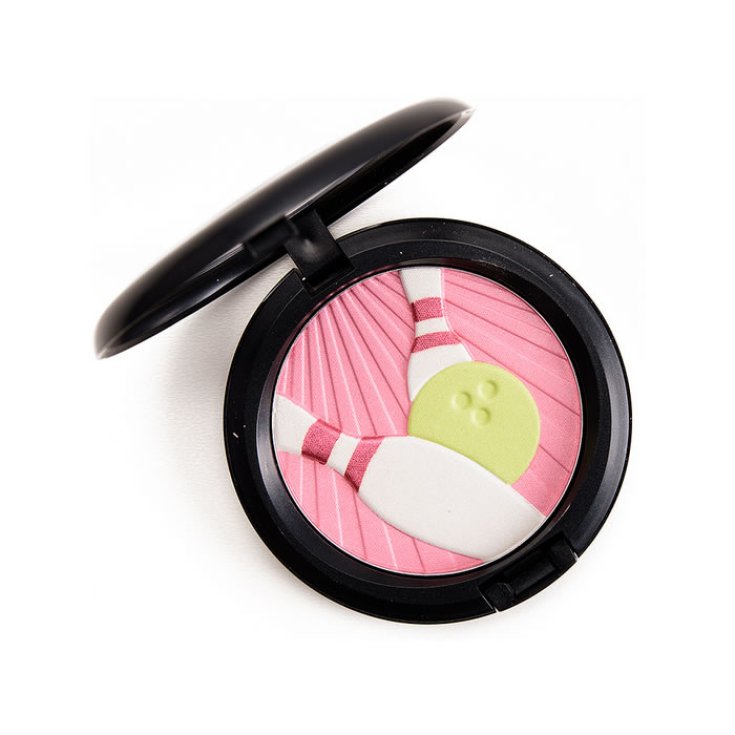 Mac It's A Strike! Pearlmatte Trophy Face Powder 13g